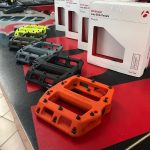 Pedali bici Flat BONTRAGER - Accessori bici - RMC negozio di bici a Verona Villafranca