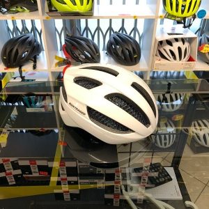 Bontrager Ballista. Casco per bici da strada. Caschi bici da corsa. RMC negozio di bici a Verona