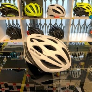 Bontrager Starvos Bianco MIPS. Casco per bici da strada. Caschi bici da corsa. RMC negozio di bici a Verona