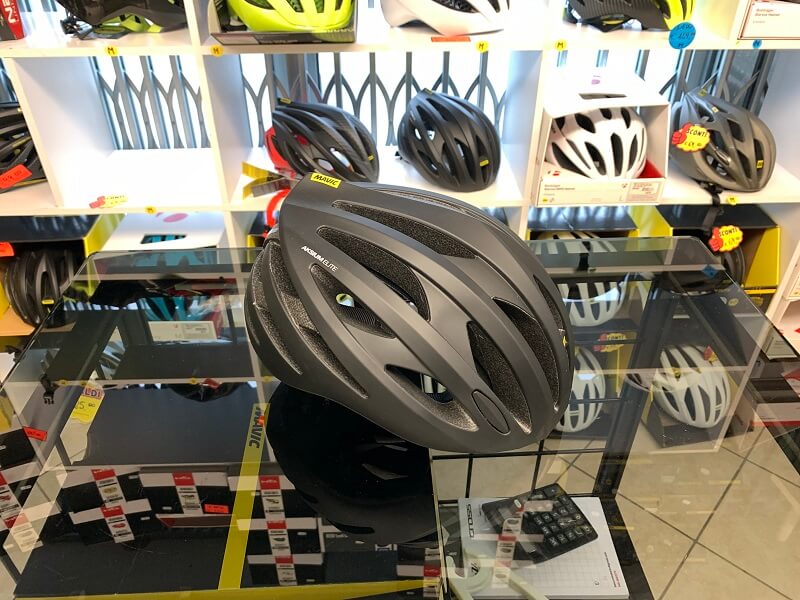 Mavic Aksium Elite Nero - Casco bici da strada a Verona - RMC
