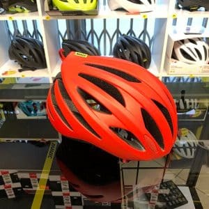 Mavic Aksium Elite Rosso. Casco bici da strada. Caschi bici da corsa. RMC negozio bici Verona