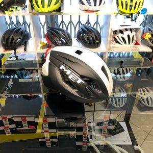 Met Strale Bianco_Nero. Casco bici da strada. Caschi bici da corsa. RMC negozio bici Verona