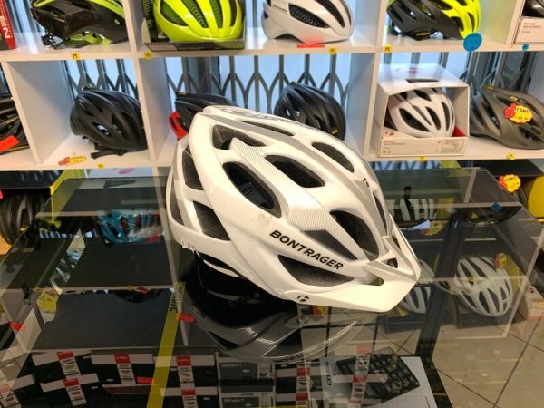 Bontrager Bianco - Casco MTB. Caschi bici Mountain Bike. RMC negozio biciclette Verona