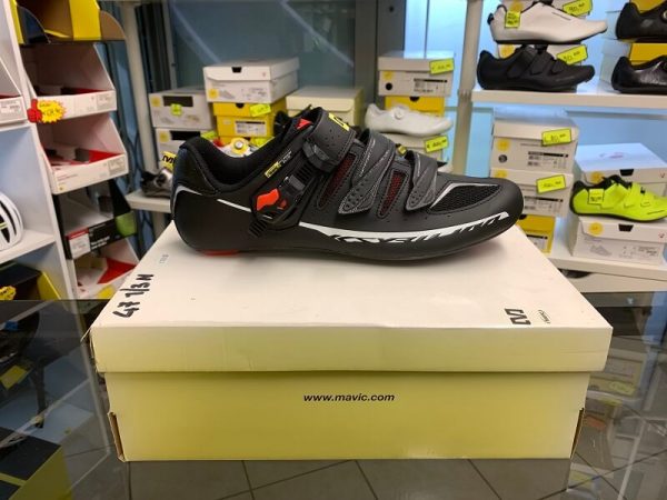 Mavic Ksyrium Elite nera. Scarpe bici da corsa. Bicicletta da strada. RMC negozio bici a Verona
