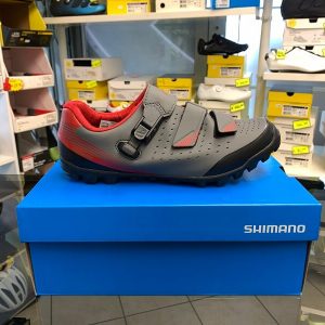 Shimano ME3. Scarpe bici MTB Mountain Bike SPD Verona. RMC negozio bici a Verona