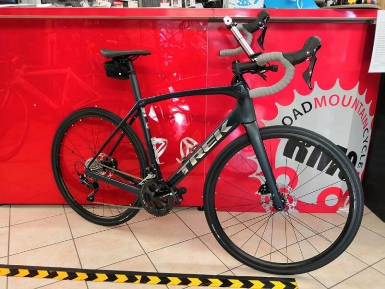 Bici da corsa modificata per ragazzo con problemi ad un braccio.RMC trova qualsiasi soluzione per te