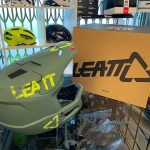 Casco LEATT integrale verde. BMX e MTB DH Downhill Verona. Accessori e protezioni bici