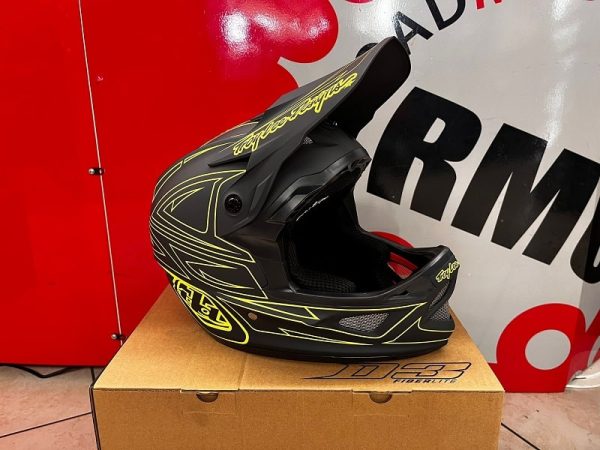 Casco Troy Lee Designs D3 2023 nero e giallo. Caschi BMX e MTB Verona. Protezioni bici