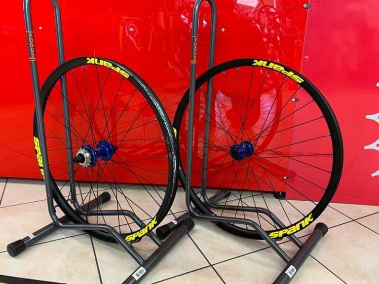 Personalizzazione ruote bici da strada, MTB Mountain Bike e City Bike. RMC negozio biciclette Verona