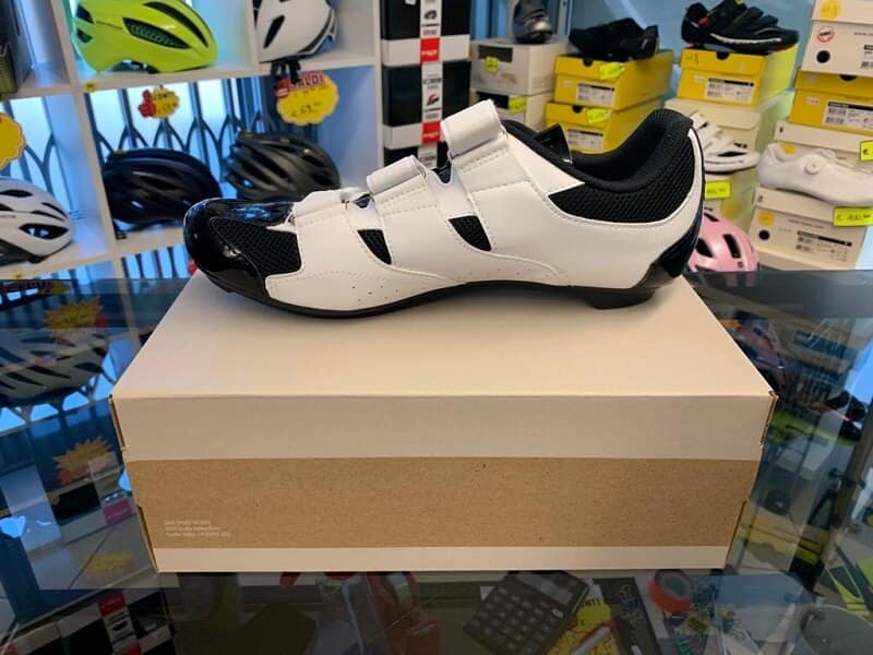 Scarpa Giro bianca bici da strada. Scarpe bici da corsa a Verona