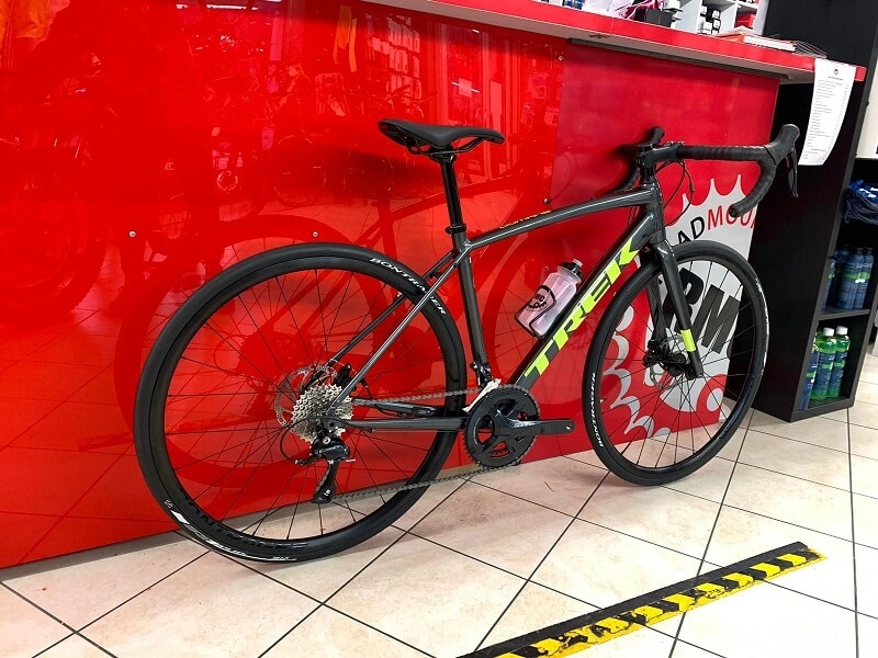 Catena Per Bicicletta 6/7/8 Velocità - 116 Maglie, Misura 1/2" X 3/32", Colore Oro, Con Connettore Incluso