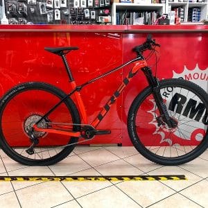 Trek Procaliber 9.6 nera e rossa 2021. Bicicletta MTB Mountain Bike Verona. RMC negozio bici Verona