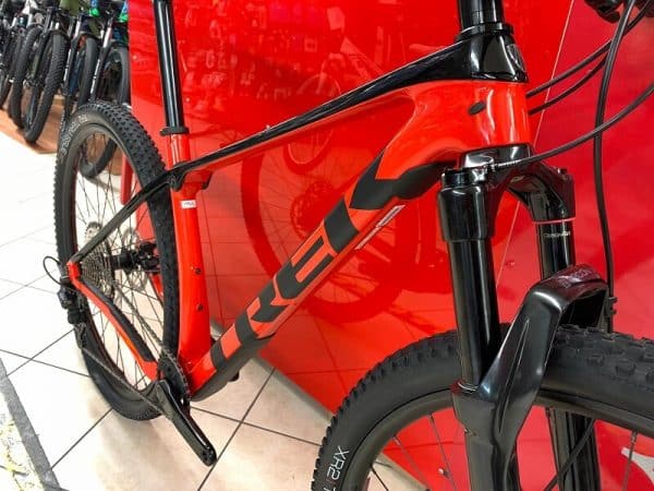 Trek Procaliber 9.6 nera e rossa 2021. Bicicletta MTB Mountain Bike Verona. RMC negozio bici Verona