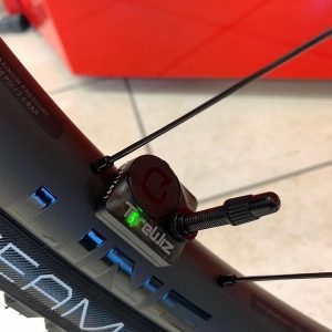 Sensore di pressione intelligente. Accessori per biciclette Verona. RMC negozio di bici Verona