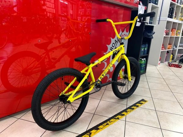 BMX Street GT gialla. Bici bmx street a Verona. RMC negozio di biciclette ragazzo a Verona