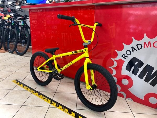 BMX Street GT gialla. Bici bmx street a Verona. RMC negozio di biciclette ragazzo a Verona