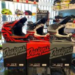 Caschi Troy Lee Designs D4. Casco BMX e MTB DH Downhill Verona. Accessori e protezioni per bici