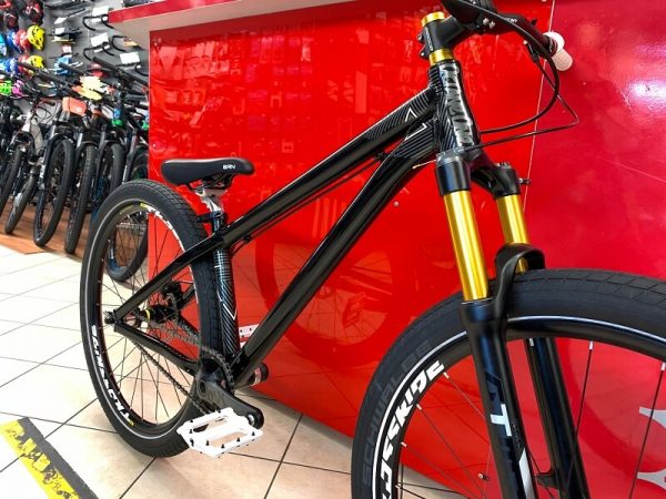 Dirt 26” personalizzate. Bici MTB Mountain Bike Verona. RMC negozio di biciclette a Verona