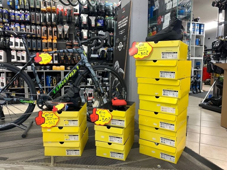 Mavic Invernali in SCONTO 50%. Abbigliamento bici a Verona. Scopri tutti gli sconti nel negozio RMC