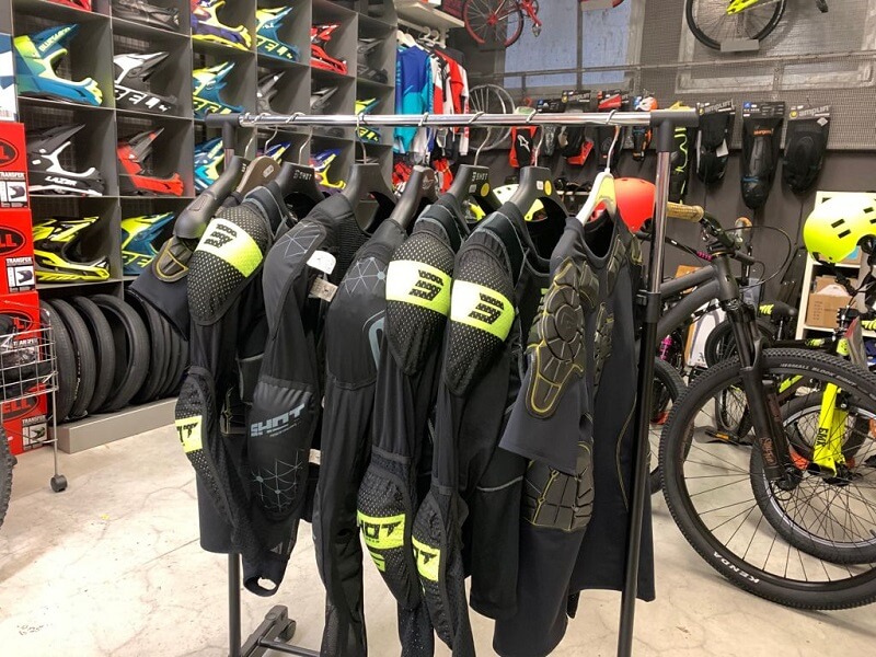 Pettorine BMX. Abbigliamento e protezioni per biciclette Verona