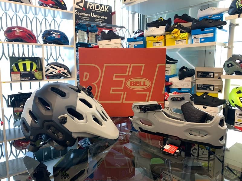 Bell Super 3R mentoniera staccabile - Casco bici MTB Mountain Bike