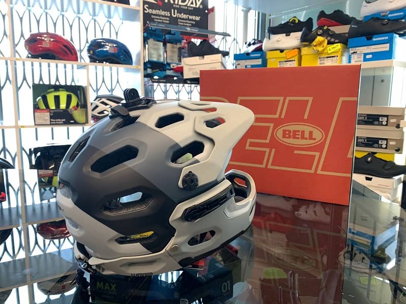 Bell Super 3R mentoniera staccabile - Casco bici MTB Mountain Bike