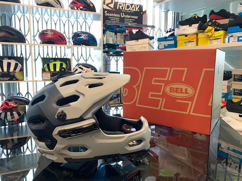 Bell Super 3R mentoniera staccabile - Casco bici MTB Mountain Bike