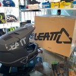 Casco LEATT integrale nero. BMX e MTB DH Downhill Verona. Accessori e protezioni bici