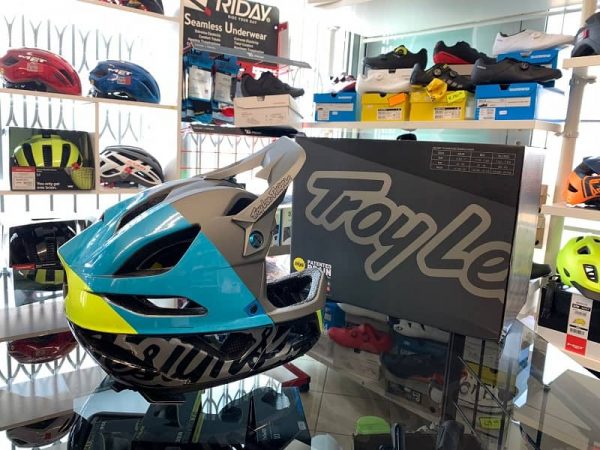 Casco Troy Lee Designs STAGE Nova Enduro. Casco MTB Enduro Verona. Accessori e protezioni bici