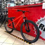 Dirt 26” Octane One rossa personalizzata. Bici MTB Mountain Bike e bmx a Verona. Negozio biciclette