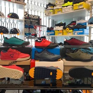 Scarpe FLAT & Ibride per MTB-BMX-enduro. Scarpe bici MTB Mountain Bike flat Verona