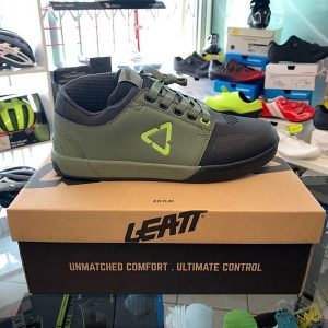 Scarpe Flat LEATT 3.0 verde. Scarpe bici MTB Mountain Bike flat Verona. RMC negozio bici Verona
