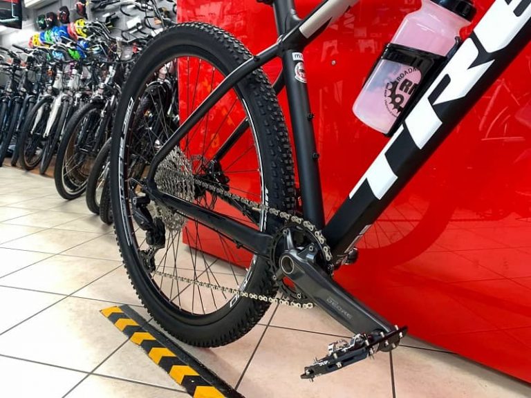 Trek Marlin personalizzata 4.0. MTB Mountain Bike Verona. RMC negozio di bici a Verona