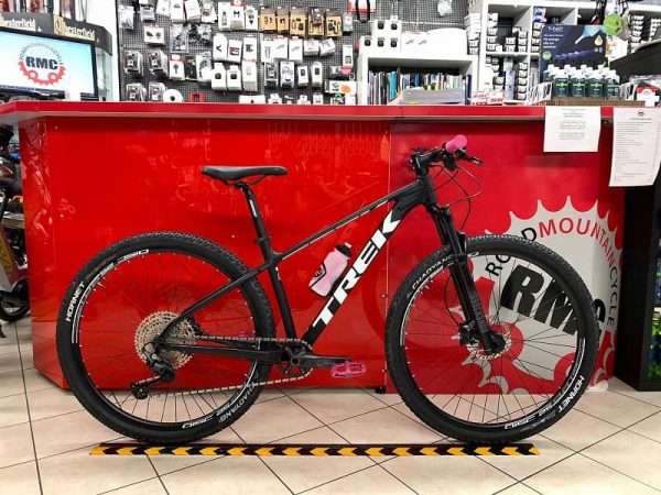 Trek Marlin personalizzata 5.0. MTB Mountain Bike Verona. RMC negozio di bici a Verona