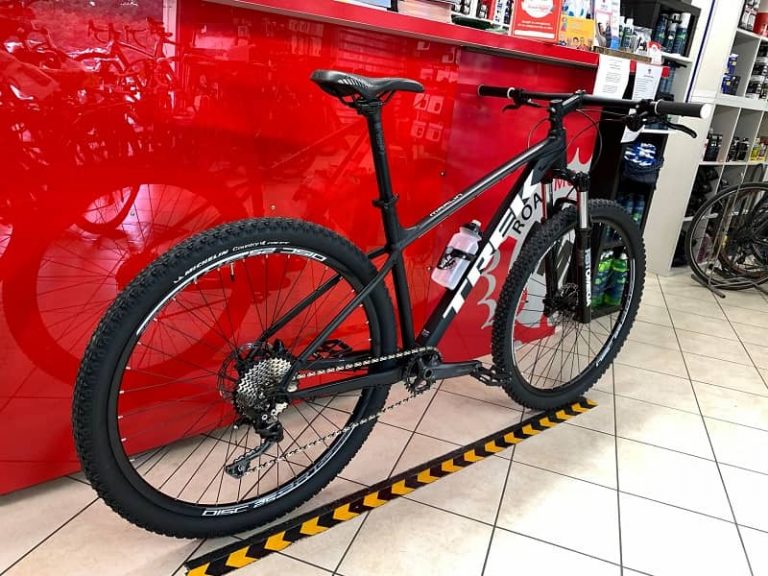 Trek Marlin personalizzata 6.0. MTB Mountain Bike Verona. RMC negozio di bici a Verona