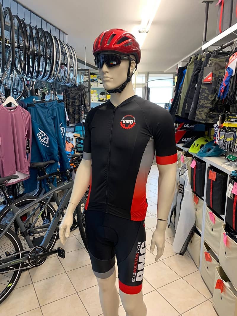 Completino RMC. Maglia e salopette. Abbigliamento per bici a Verona