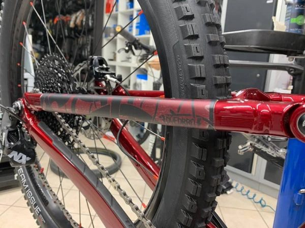 Protezione Telaio su misura Dyedbro. Accessori per bici Verona