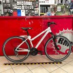 Bici Trekking Kross donna. City Bike Verona. Bicicletta per città