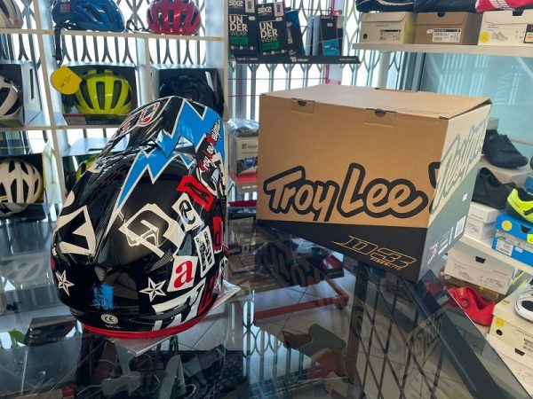 Casco Troy Lee Designs D3 anarchy black. Protezioni per BMX e MTB DH Downhill Verona