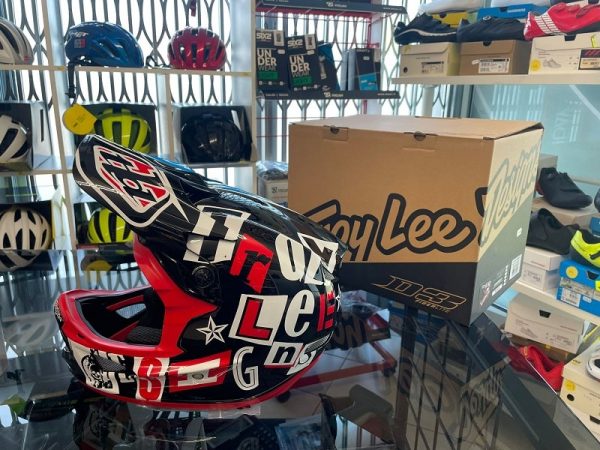 Casco Troy Lee Designs D3 anarchy black. Protezioni per BMX e MTB DH Downhill Verona