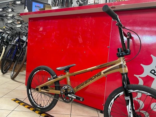 Bici Bmx Stay Strong personalizzata. Bicicletta BMX Race Veron