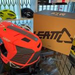 Casco LEATT integrale salmone. BMX e MTB DH Downhill Verona. Accessori e protezioni bici