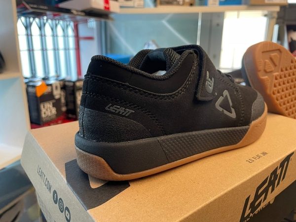 Scarpe Flat LEATT 2.0 bimbo. Scarpe bici MTB Mountain Bike flat Verona