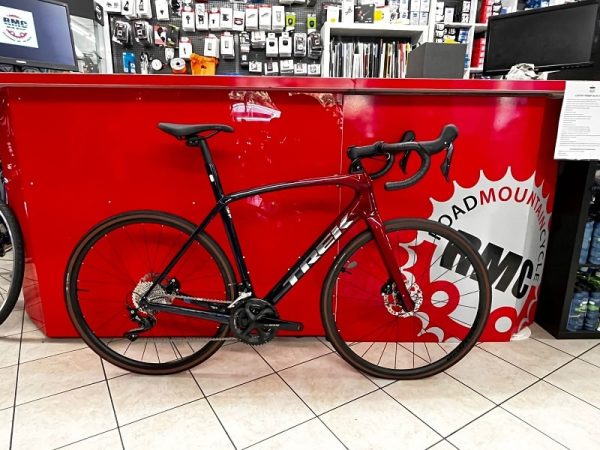 Bici Trek Domane SL5 2023. Bicicletta da strada e da corsa Verona