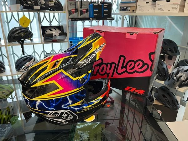 Casco Troy Lee Designs D4 carbonio fulmin. BMX e MTB DH Downhill