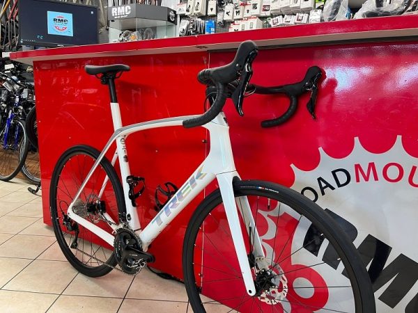 Trek Domane SL5 2023. Bici da strada Verona. Bicicletta da corsa