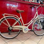 Brera Divina. Bici City Bike donna a Verona