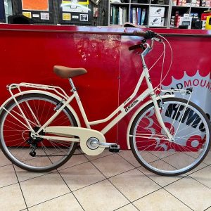 Brera Divina. Bici City Bike donna a Verona