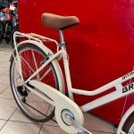 Brera Divina. Bici City Bike donna a Verona