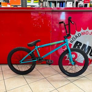 Radio Darko. Bici BMX Freestyle Verona
